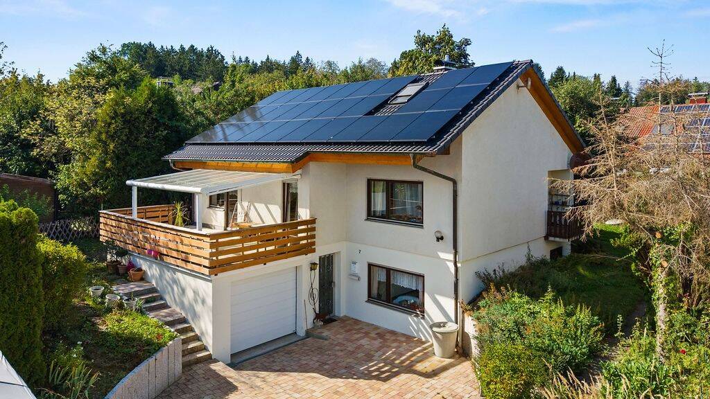 Renoviertes 6,5 Zi-Haus in idyllischer Lage mit Photovoltaik, Speicher und Solarthermie, 88634 Herdwangen-Schönach