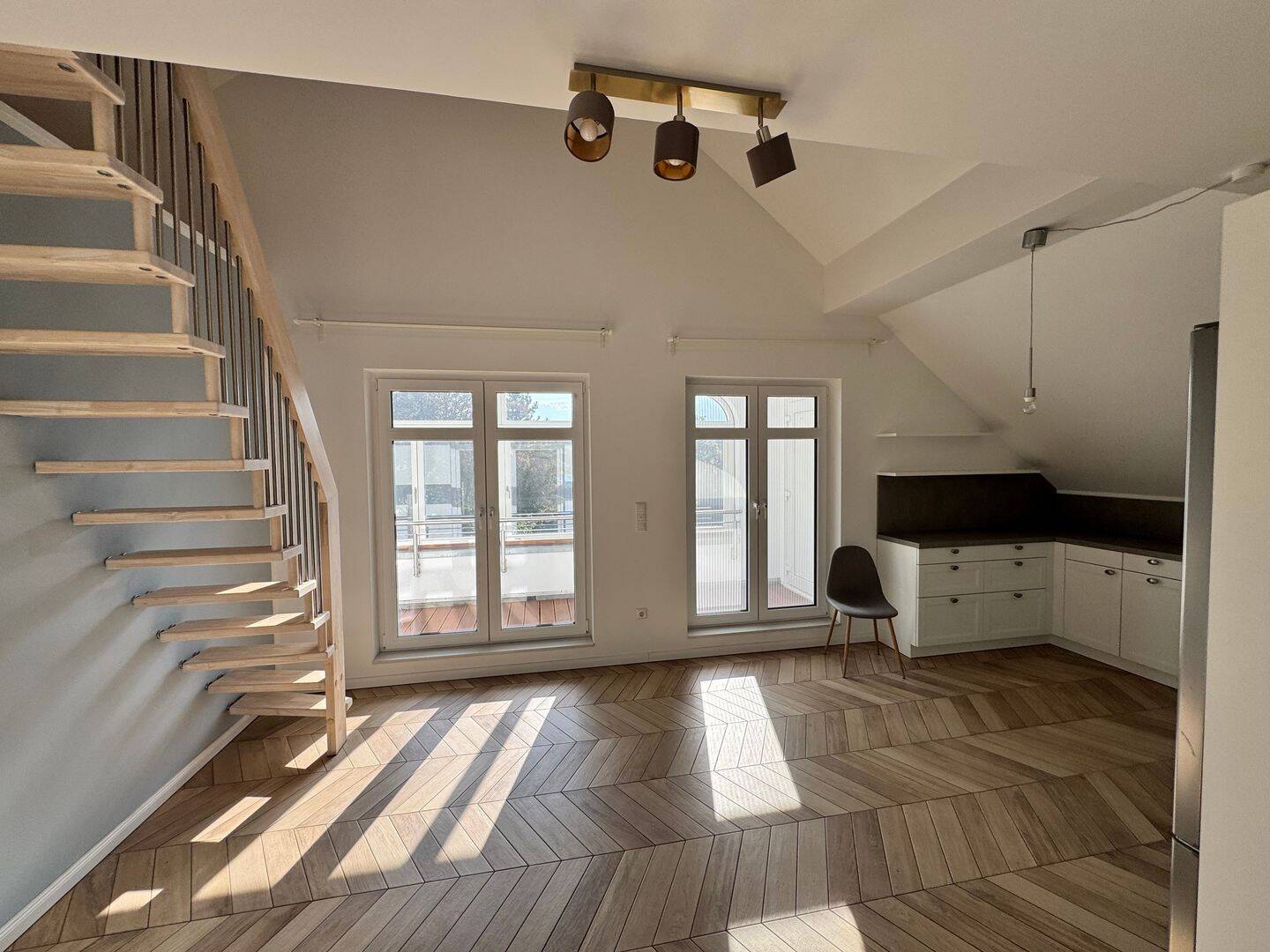 2-Zimmer-Wohnung mit Galerie, Wintergarten und Stellplatz, 21037 Hamburg (Bergedorf)