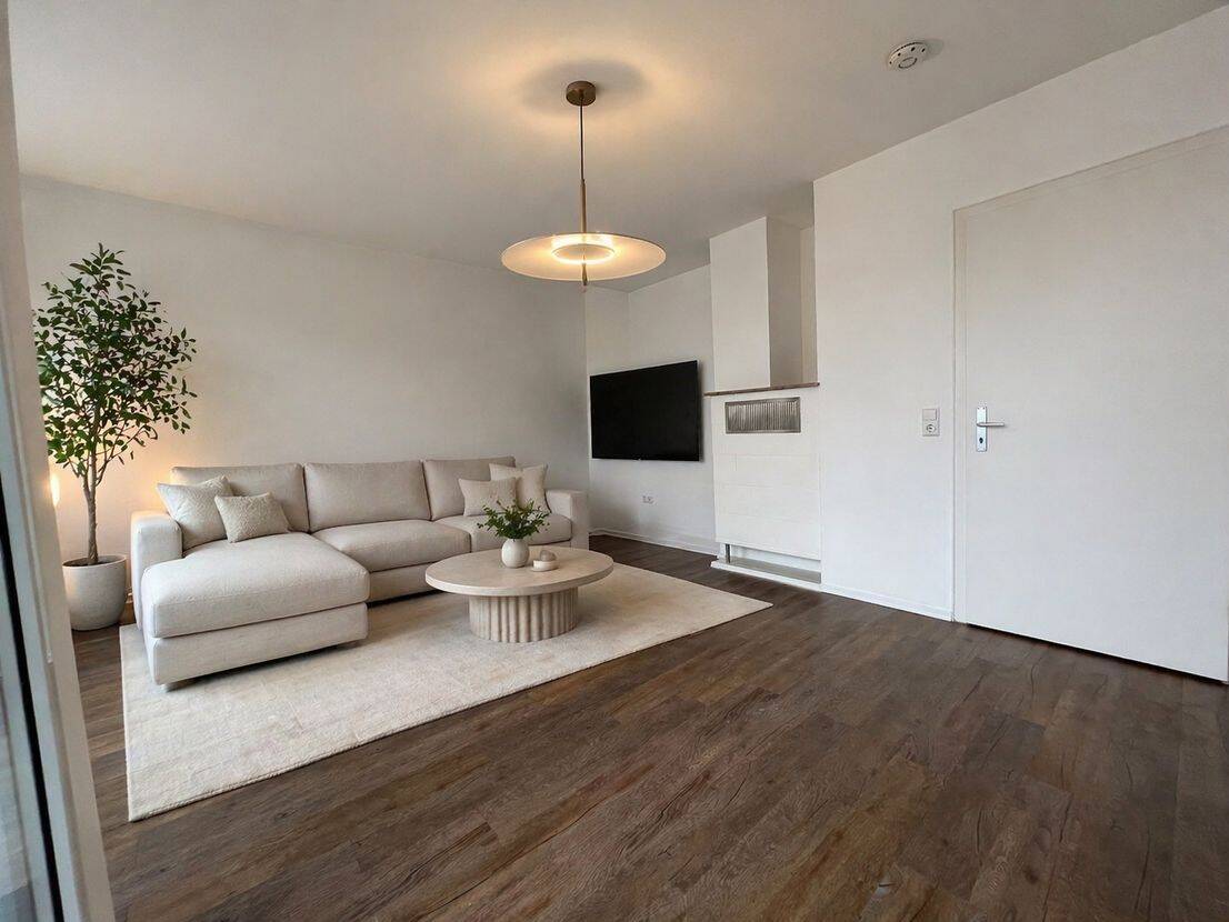 HELLE 3 ZIMMER WOHNUNG MIT BALKON STELLPLATZ UND KELLER, 88400 Biberach an der Riß