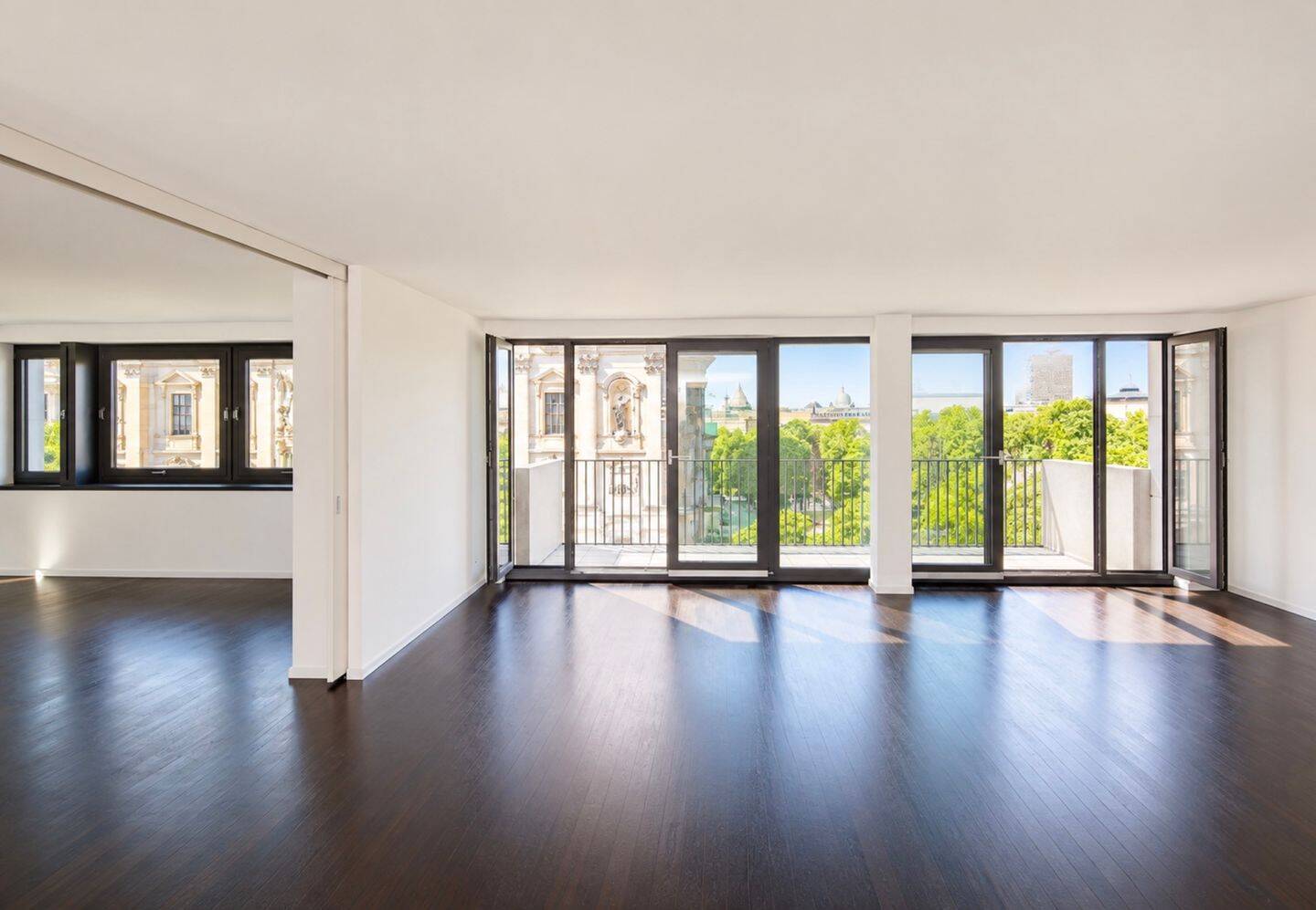 4 Zi-Whg 2 Balkone EBK Aufzug Concierge TG gg vom Humboldtforum (5.1), 10178 Berlin (Mitte)