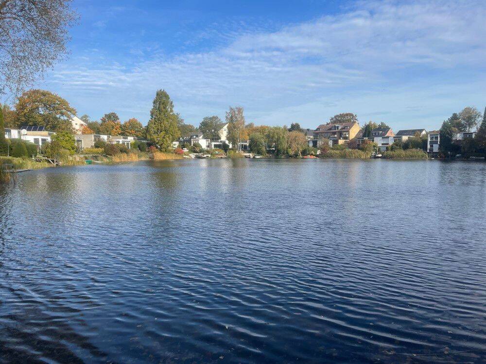 Charmantes 4,5 Zimmer-Endreihenhaus mit exklusiver Seenutzung am Parksee, 22869 Schenefeld