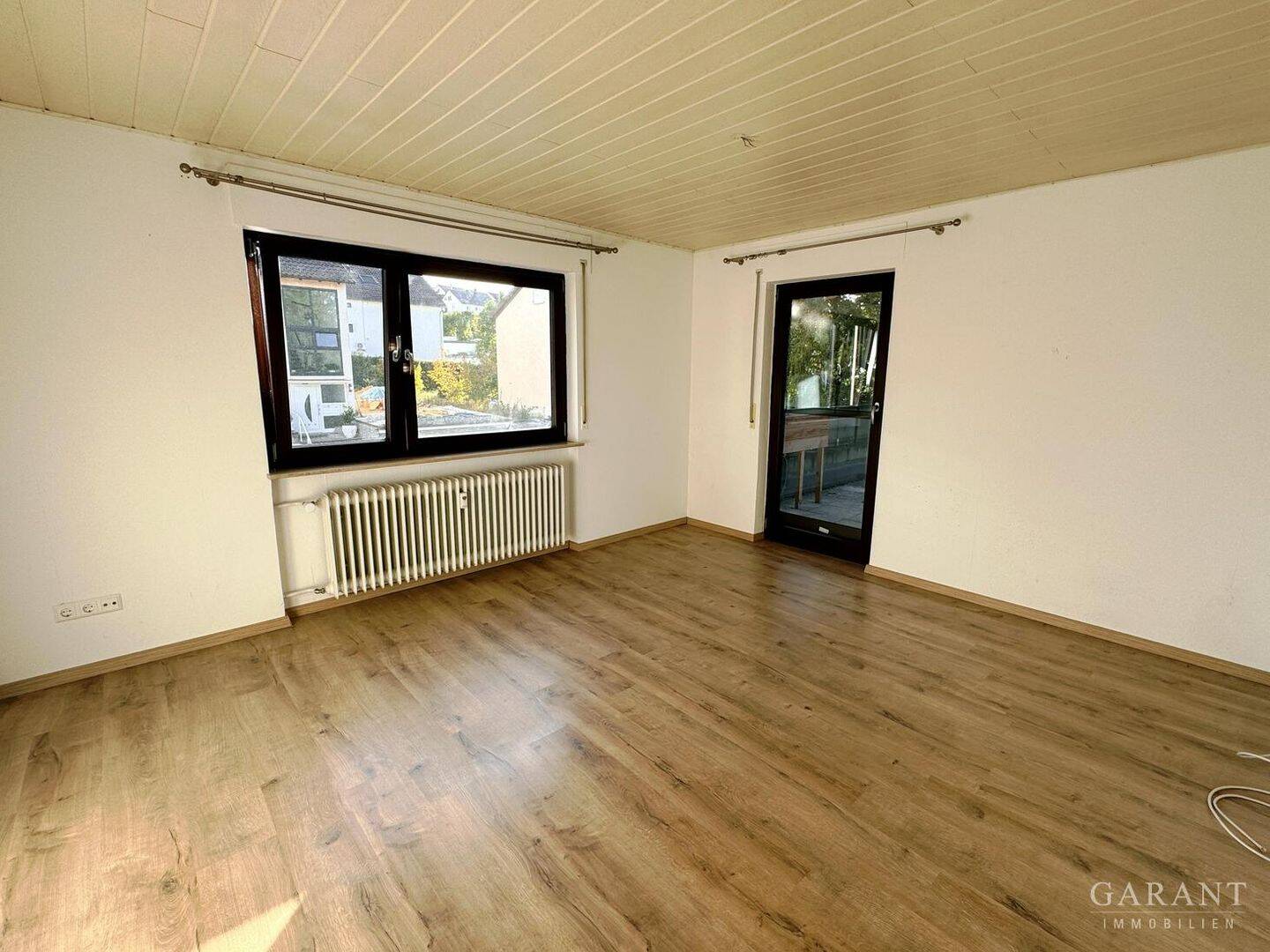Charmante 2 Zimmer-Wohnung mit großer Terrasse – sofort frei!, 74189 Weinsberg