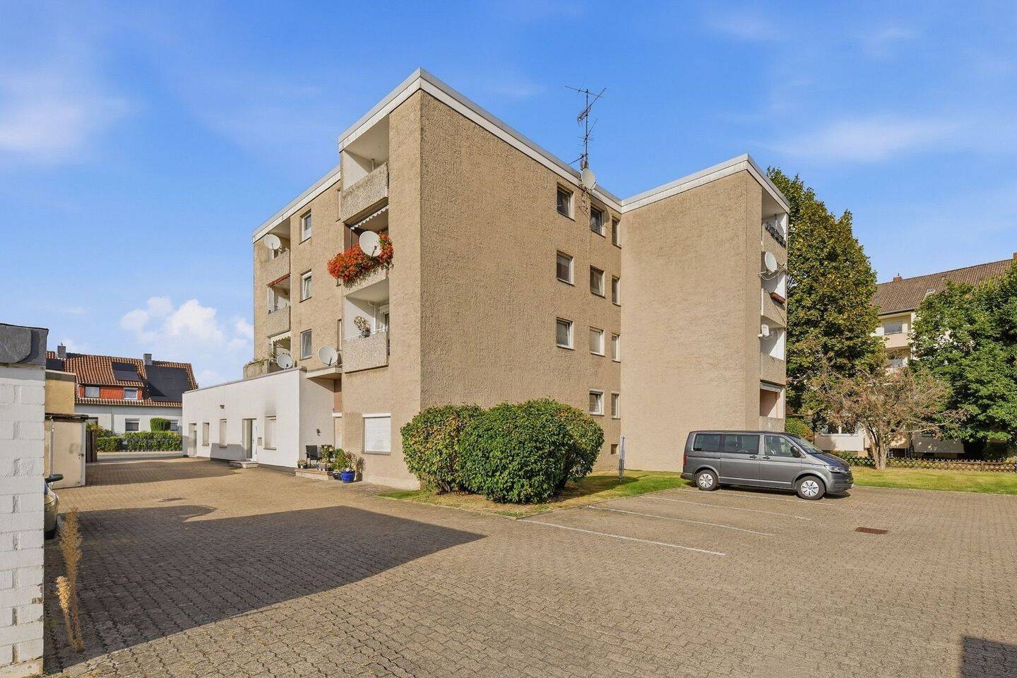 Attraktive 4-Zimmer-Wohnung mit großem Wohnzimmer und Balkon in Wolfenbüttel, 38304 Wolfenbüttel