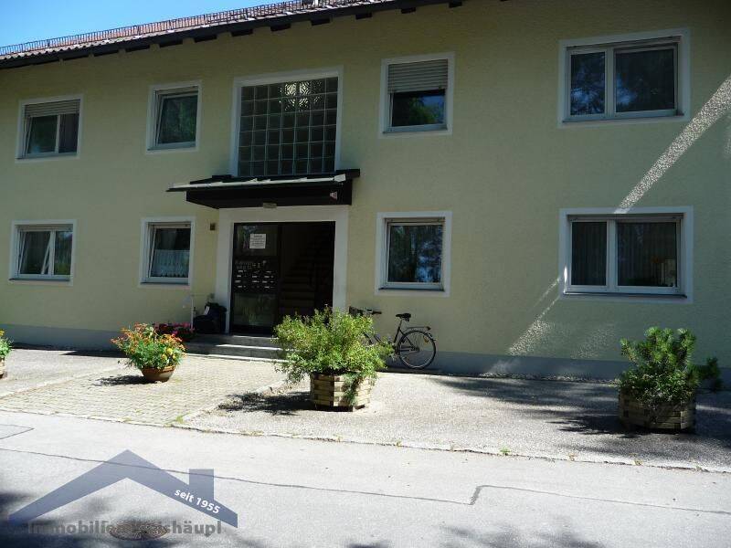 Passau Haidenhof helle 1-Zimmer DG-Wohnung mit Küche, 94036 Passau (Abraham Haidenhof-Nord Haidenhof-Süd Heining Kohlbruck)