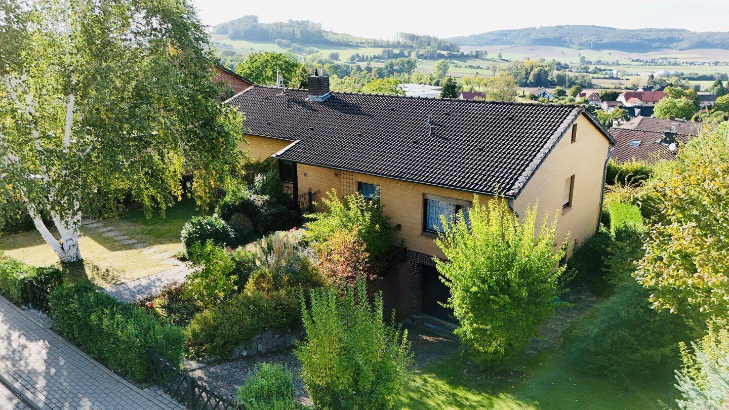 Großzügiges Einfamilienhaus mit herrlicher Aussicht und viel Potential in ruhiger Wohnlage von Echte, 37589 Kalefeld