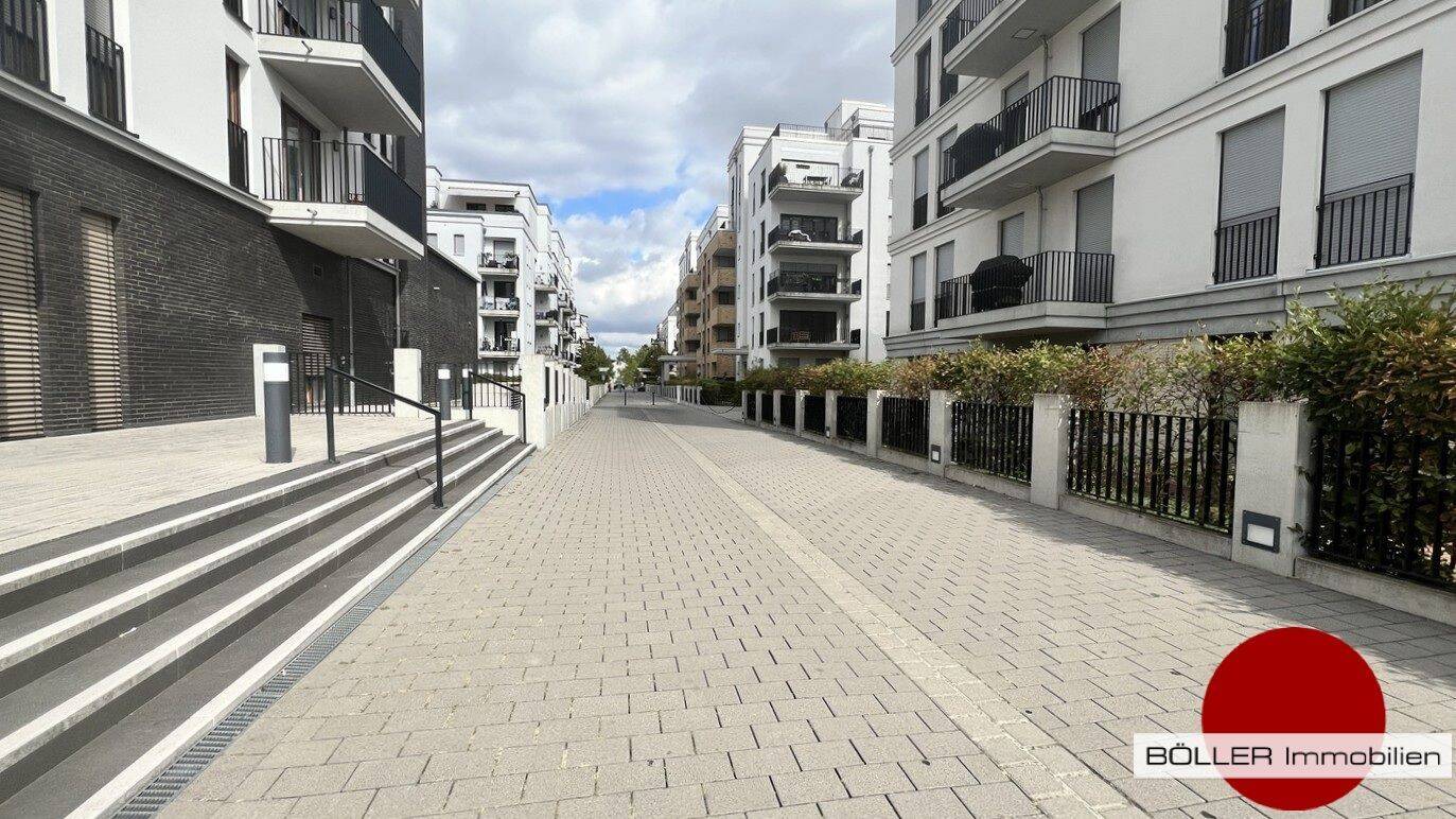 Frankfurt Europaviertel! Schöne 2-Zi. Wohnung mit Einbauküche und Balkon., 60486 Frankfurt am Main (Bockenheim Gallus Rödelheim Westend-Süd)