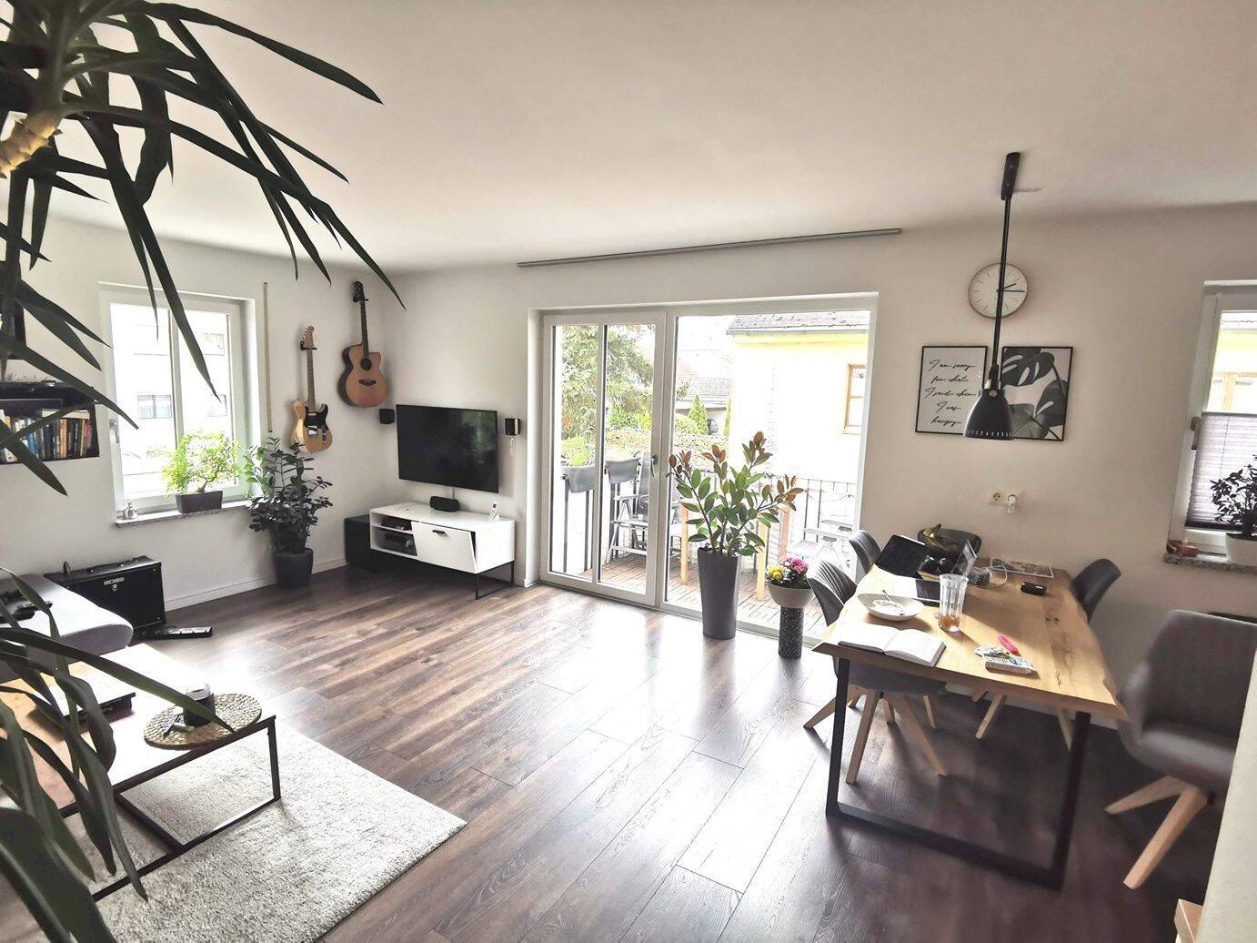 ** Für Singles oder Paare – moderne 2-Zi-Whg mit EBK und Balkon **, 93057 Regensburg (Brandlberg-Keilberg Konradsiedlung-Wutzlhofen Reinhausen Sallern-Gallingkofen)