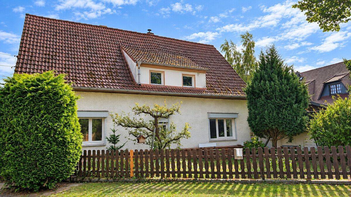 Ärmel hoch & losgelegt – Einfamilienhaus mit viel Platz für Ihre Wohnideen, 6794 Sandersdorf-Brehna