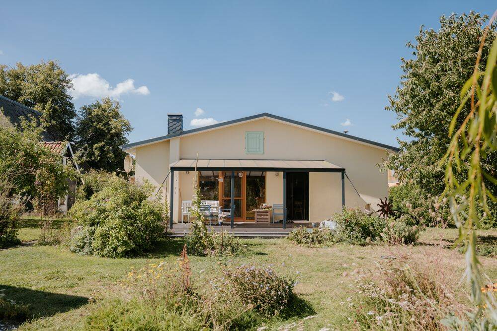 Rieps: Großes Endreihenhaus mit Bungalow-Gefühl: Leben, wo die Wiese beginnt., 19217 Rieps