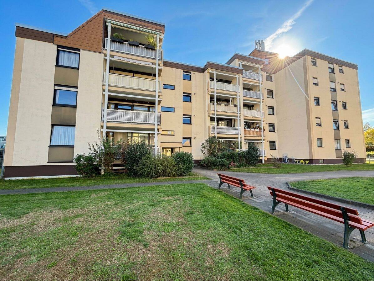 SANKT AUGUSTIN-MÜLLDORF | MODERNISIERTE 3-ZIMMER-WOHNUNG MIT BALKON & TG-STELLPLATZ ZU VERKAUFEN, 53757 Sankt Augustin