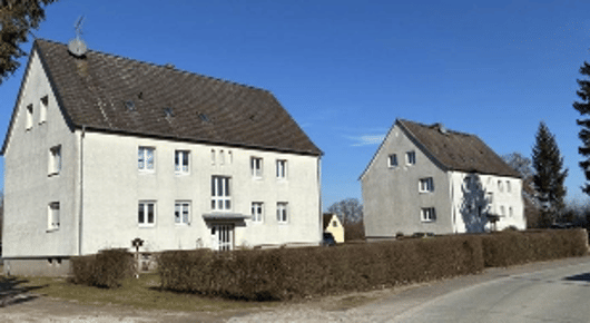 Helle Dachgeschosswohnung im ruhigen Ort mit Nahverkehrsanbindung, 19077 Rastow