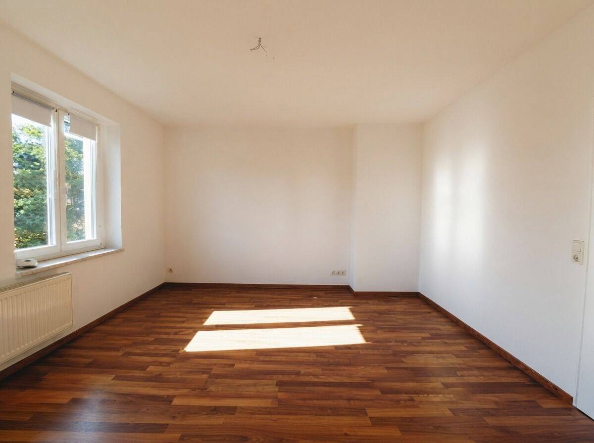 Wohnen mit Ruhe und Stadtnähe – gepflegte 3-Zimmer-Wohnung mit Stellplatz, 6449 Aschersleben