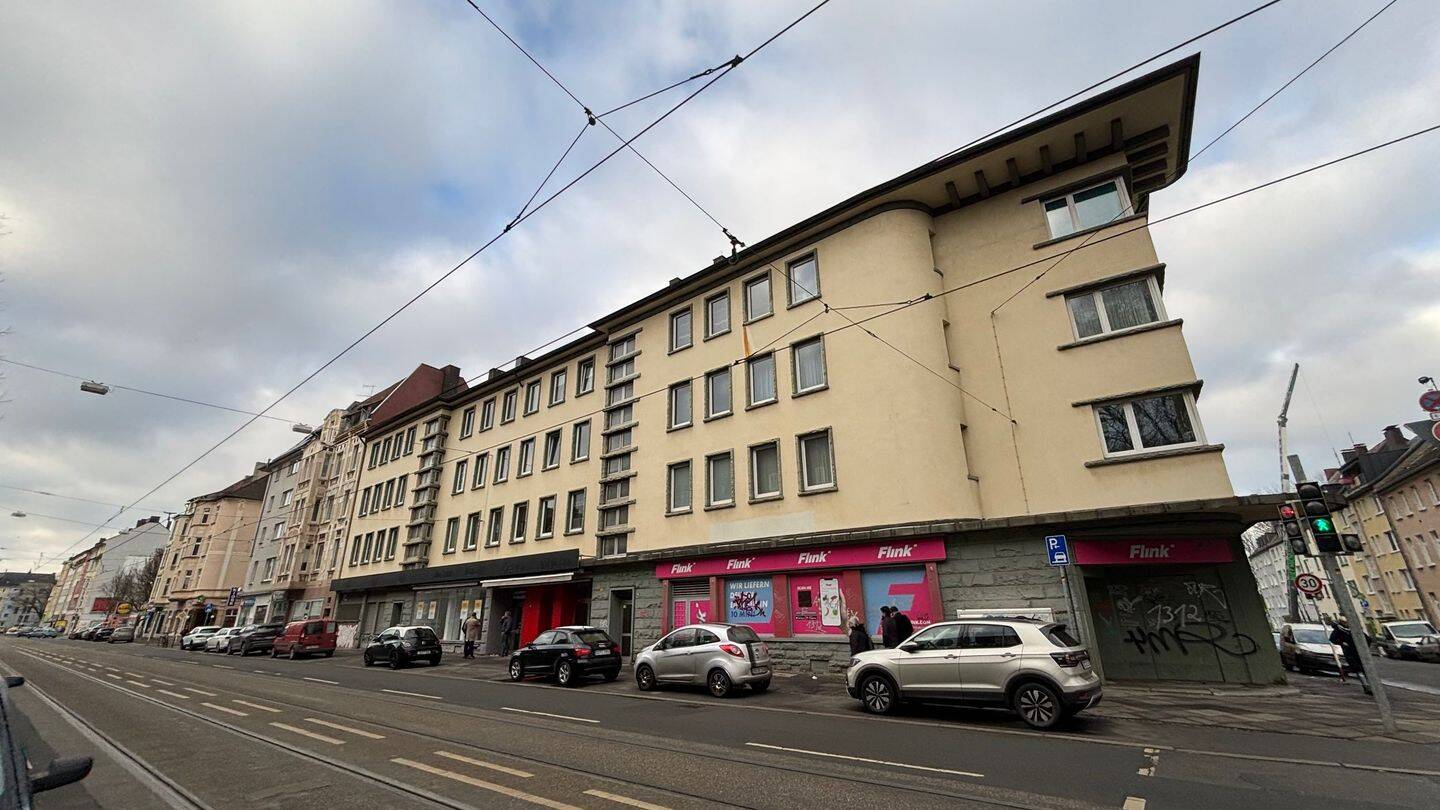 Hier wird renoviert! Geräumige 3-Zimmer-Wohnung für die kleine Familie!, 44143 Dortmund (Brackel Körne Mitte Schüren Wambel)