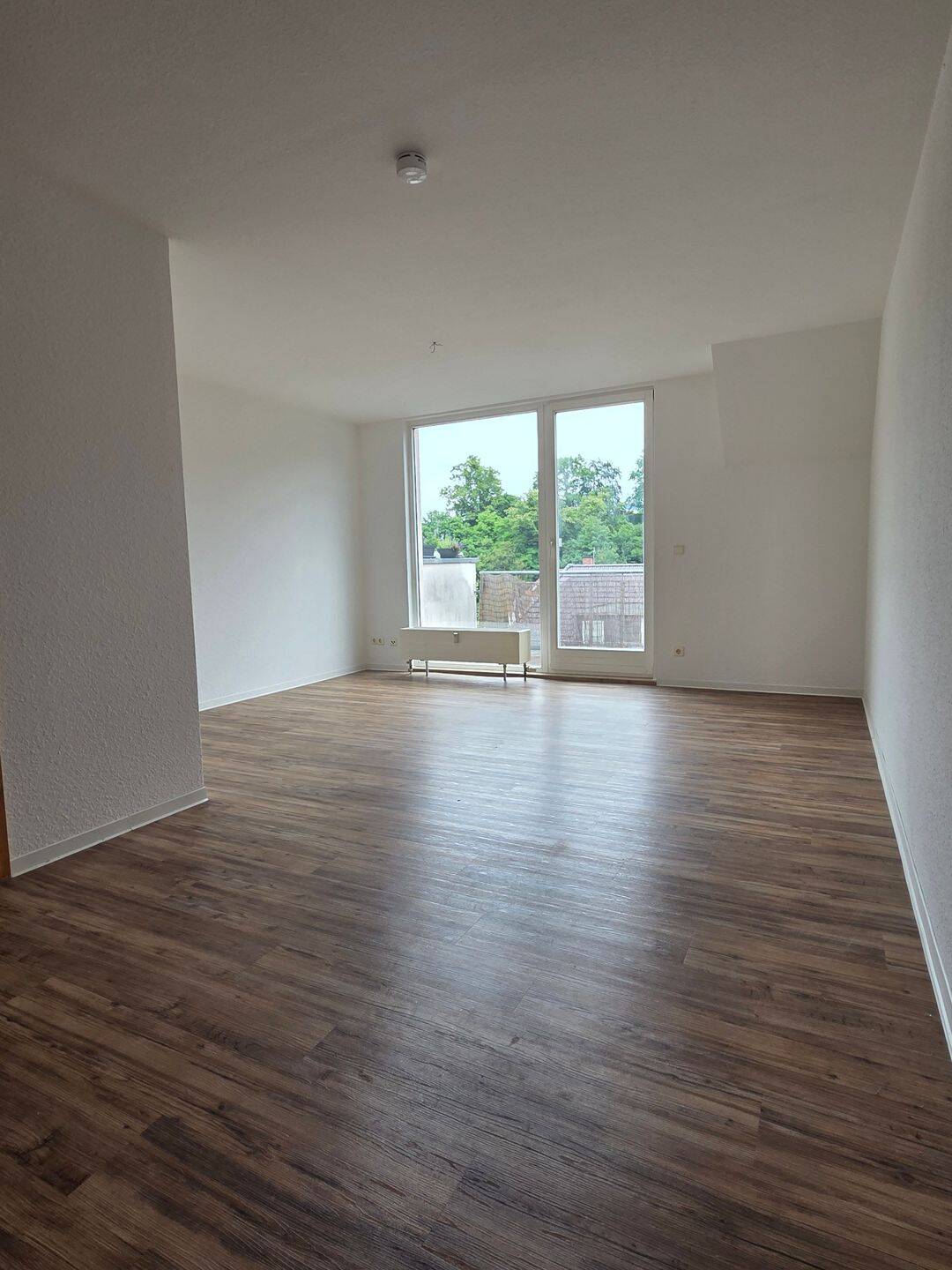Schöne 3-Raum-DG-Wohnng, 98527 Suhl (Suhl)
