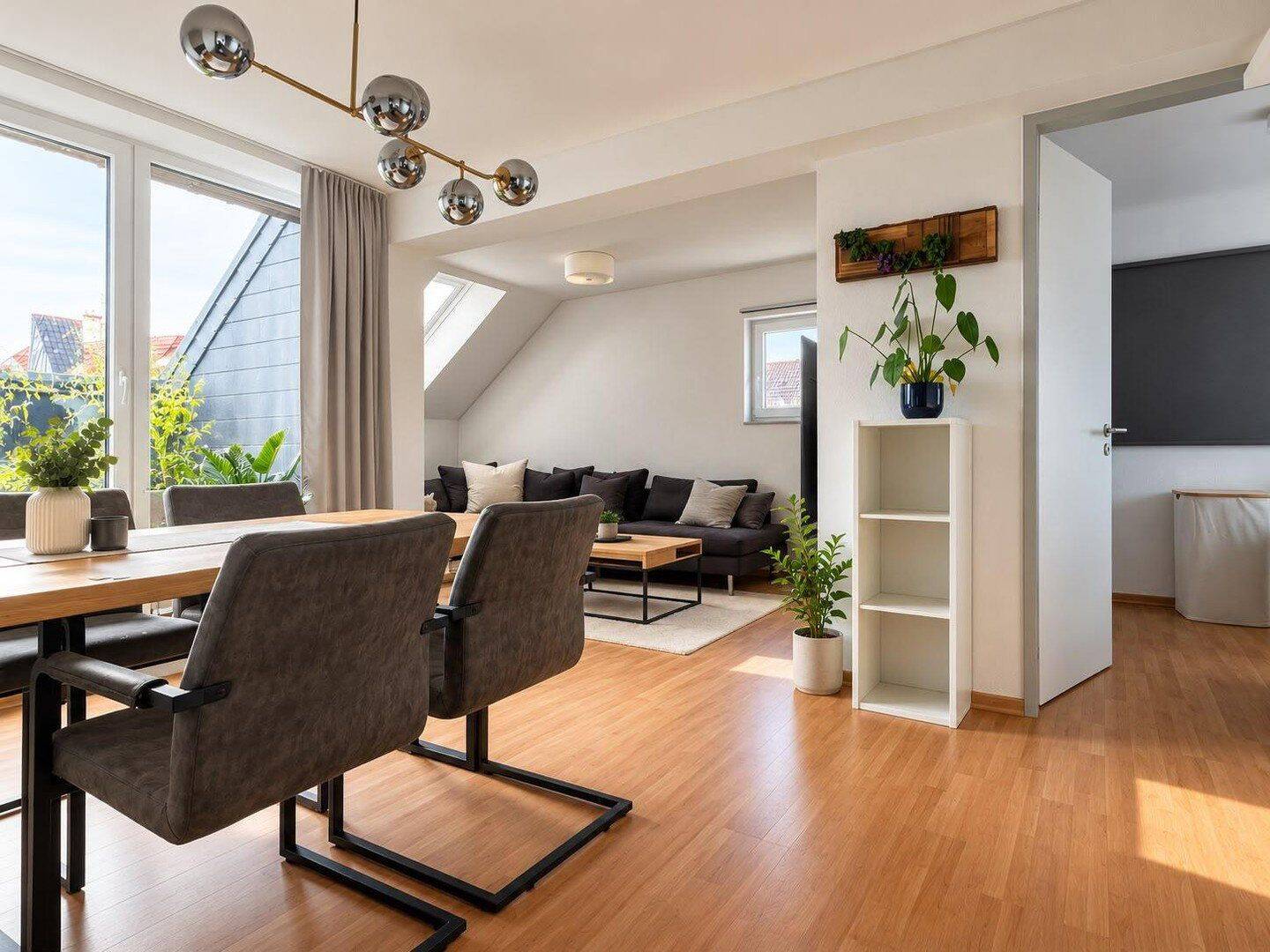 Schöne 3-Zimmer-Dachgeschosswohnung mit Südbalkon in der Südstadt – Nachmieter zum 01.12. gesucht, 30171 Hannover