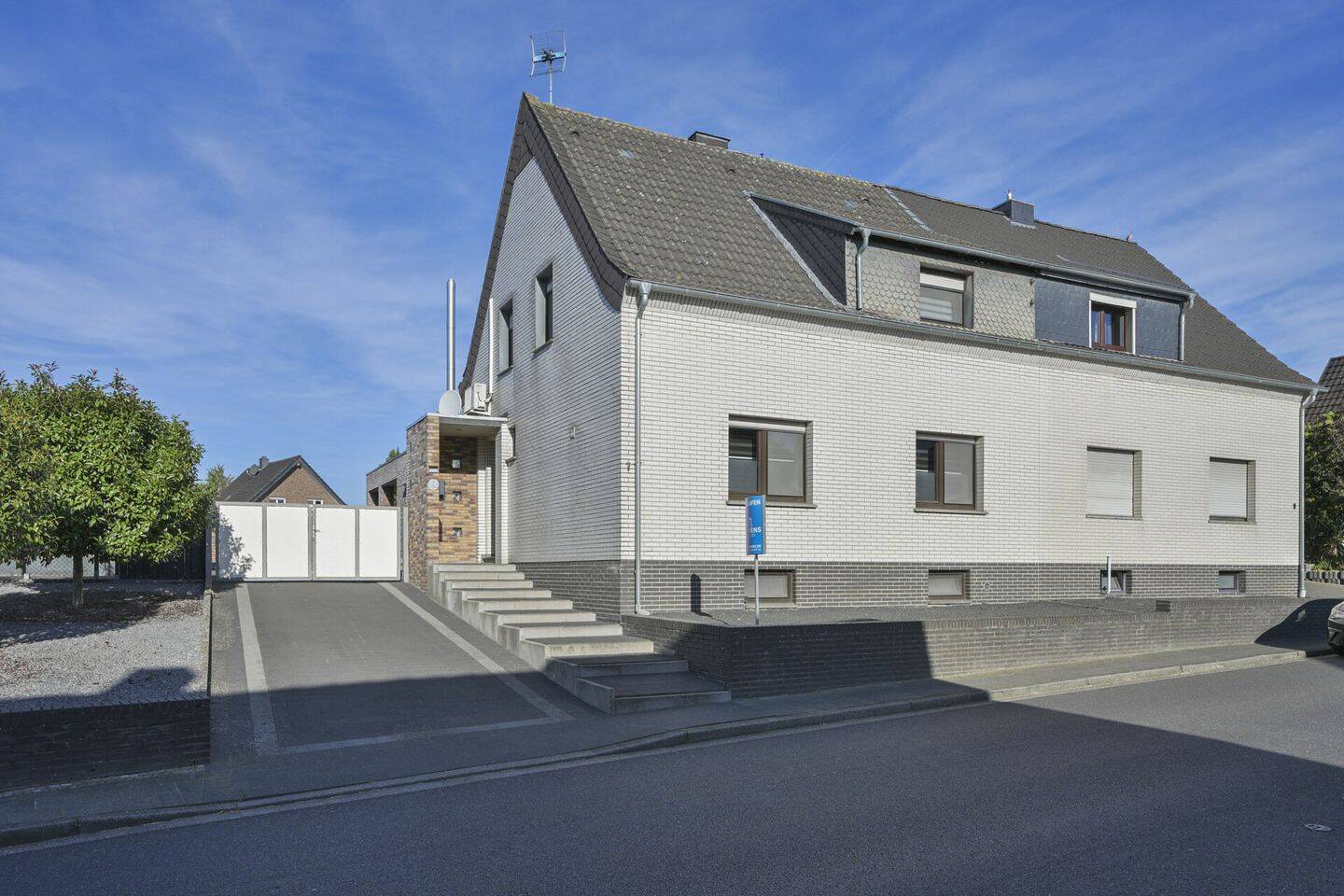 Viel Raum zum Leben – Großzügige Doppelhaushälfte in Selfkant-Saeffelen!, 52538 Selfkant
