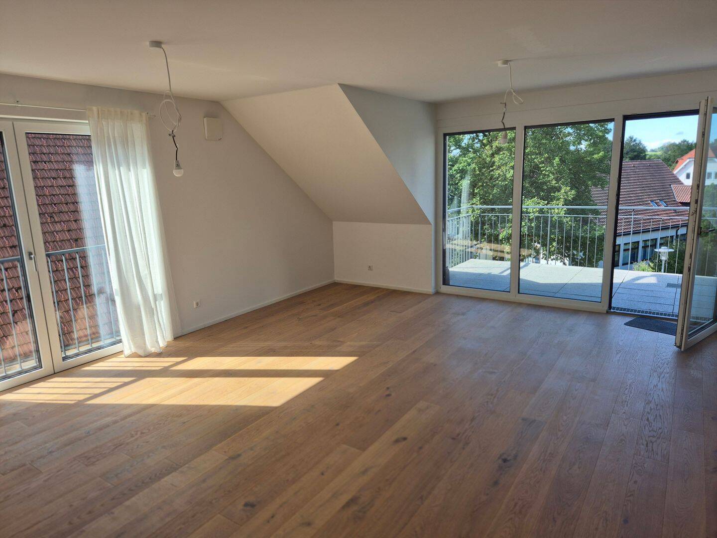 Helle 3-Zimmer-DG-Wohnung in Bad Wurzach-Arnach, 88410 Bad Wurzach