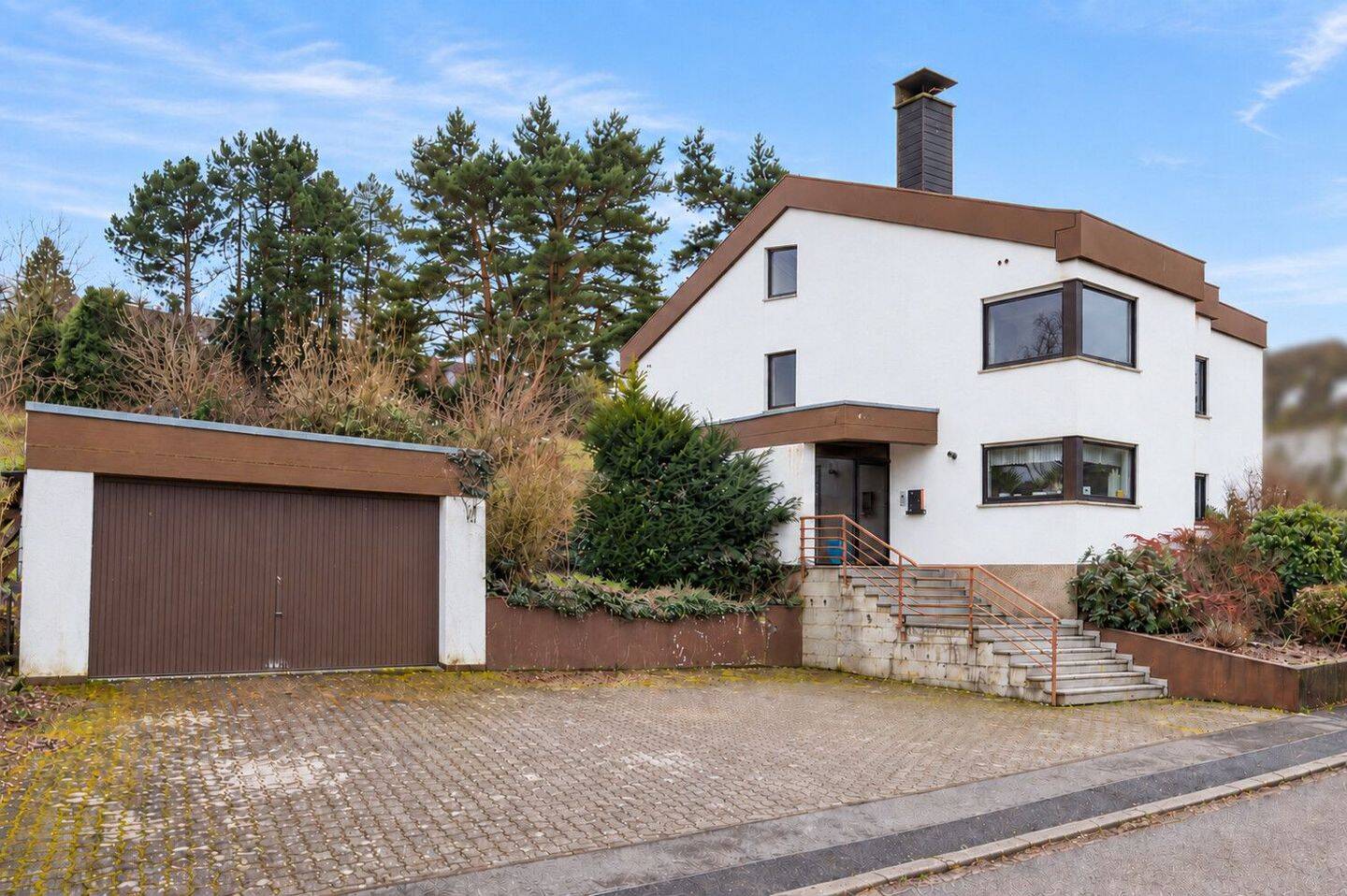 Drei Generationen, ein Zuhause –  freistehend mit großem Garten, 66802 Überherrn