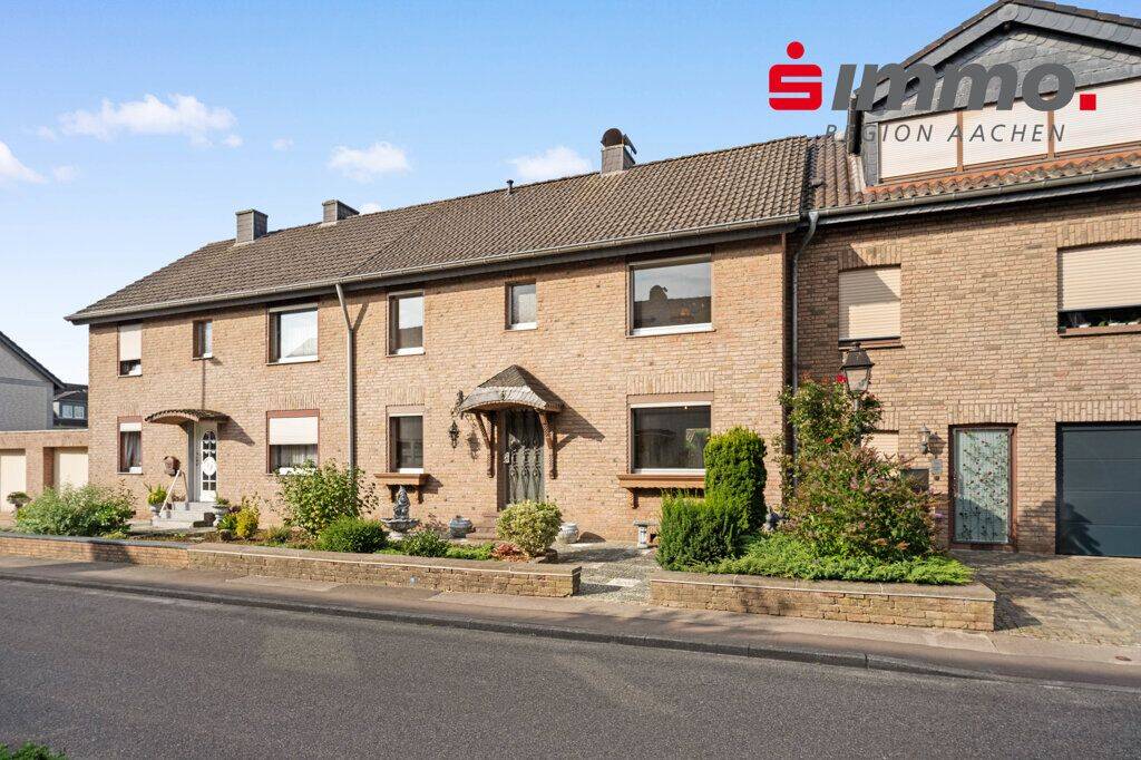 Modernisierungsbedürftiges Reihenmittelhaus mit kleinem Garten in sehr ruhiger und zentraler Lage, 52499 Baesweiler