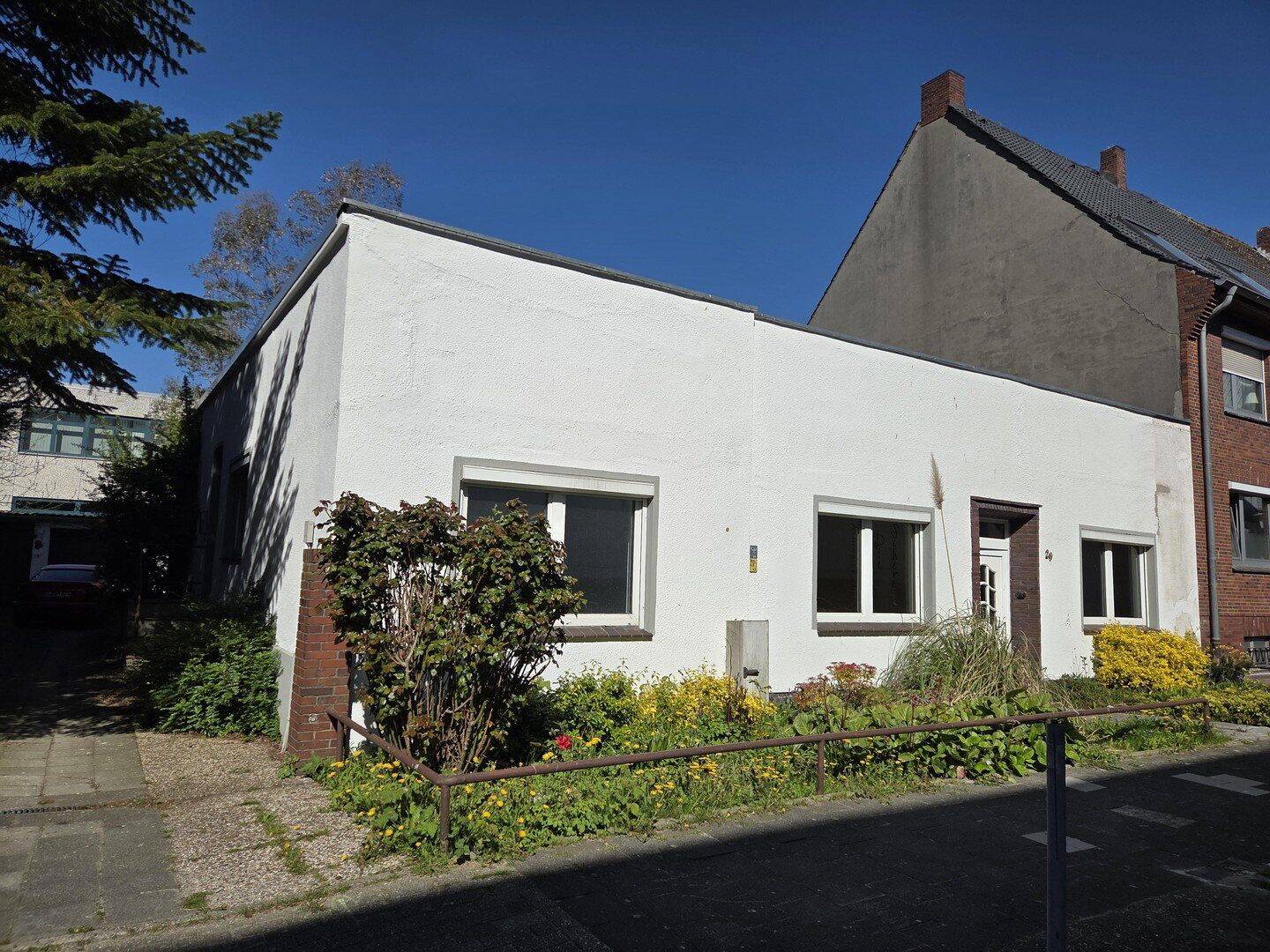 Charmanter Bungalow mit Wintergarten – Verkauf nach Wohnbauflächenvermarktungsrichtlinie, 26382 Wilhelmshaven (Bant Heppens Innenhafen Innenstadt Siebethsburg)