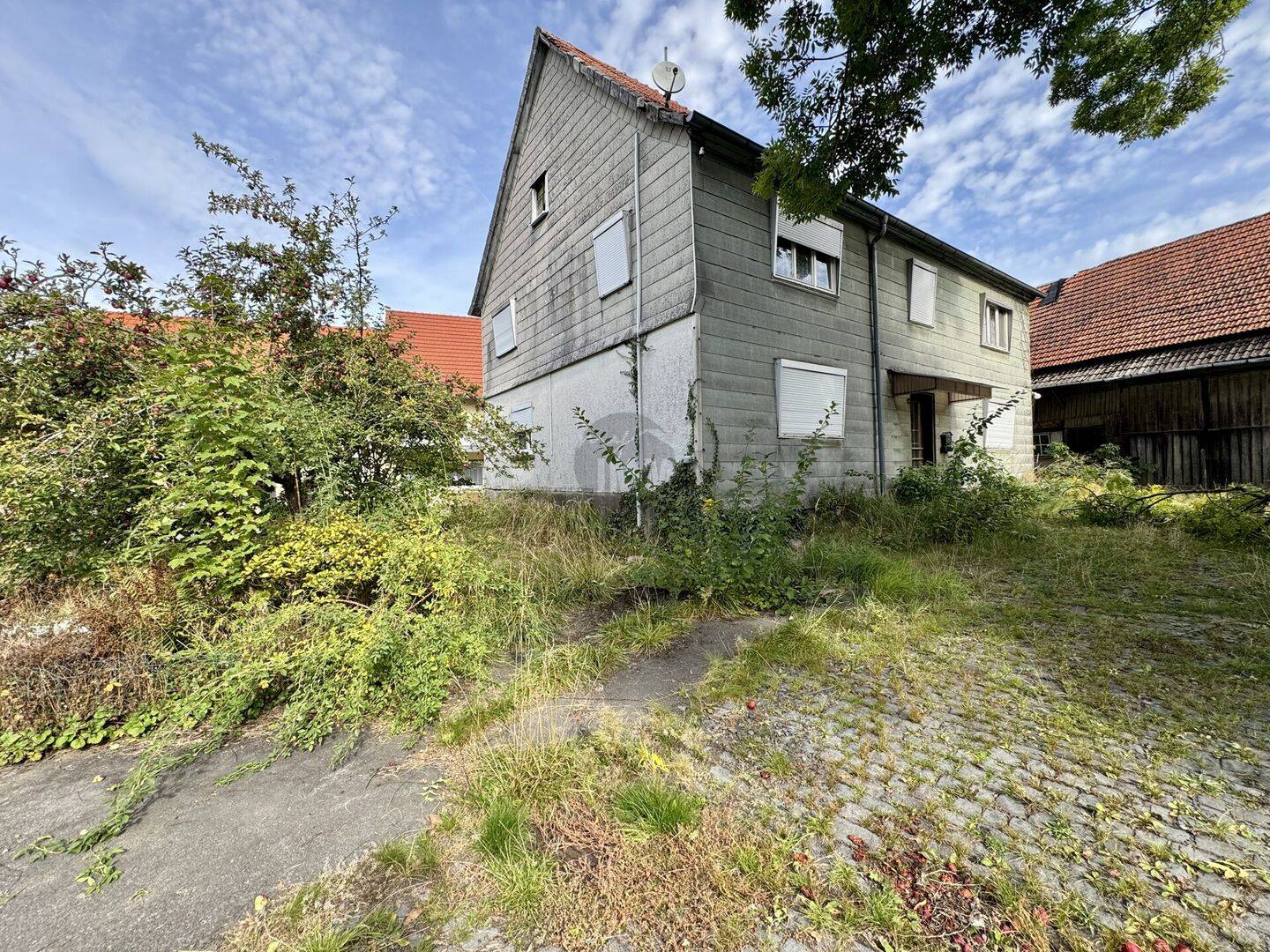Seltene Gelegenheit: Hofreite mit Großscheune und zwei Baugrundstücken auf 3.031 m², 63607 Wächtersbach