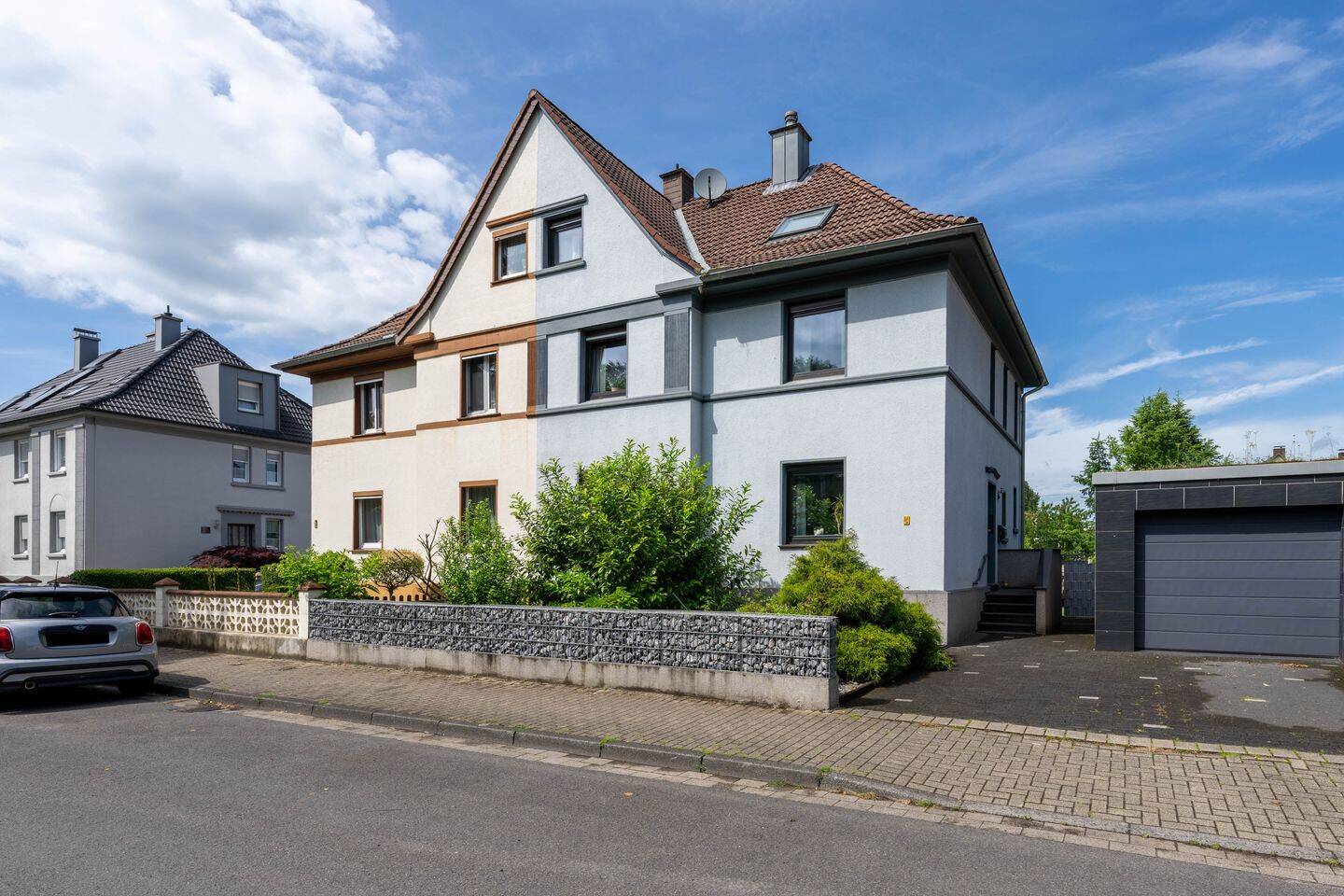Doppelhaushälfte mit großem Grundstück – Potenzial zum 3-Familienhaus in Lünen-Gahmen, 44532 Lünen
