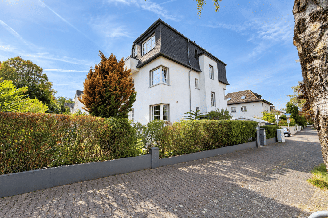 Frankfurt-Niederrad: Großzügige Altbau-Mainsonettewohnung in bester Villenlage!, 60528 Frankfurt am Main (Niederrad Sachsenhausen Schwanheim)
