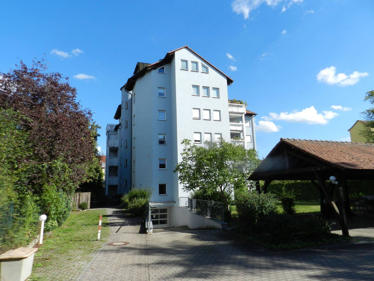 Individuelle 1-Zimmerwohnung mit großem Balkon (Provisionsfrei), 90763 Fürth (Südstadt Weikershof)
