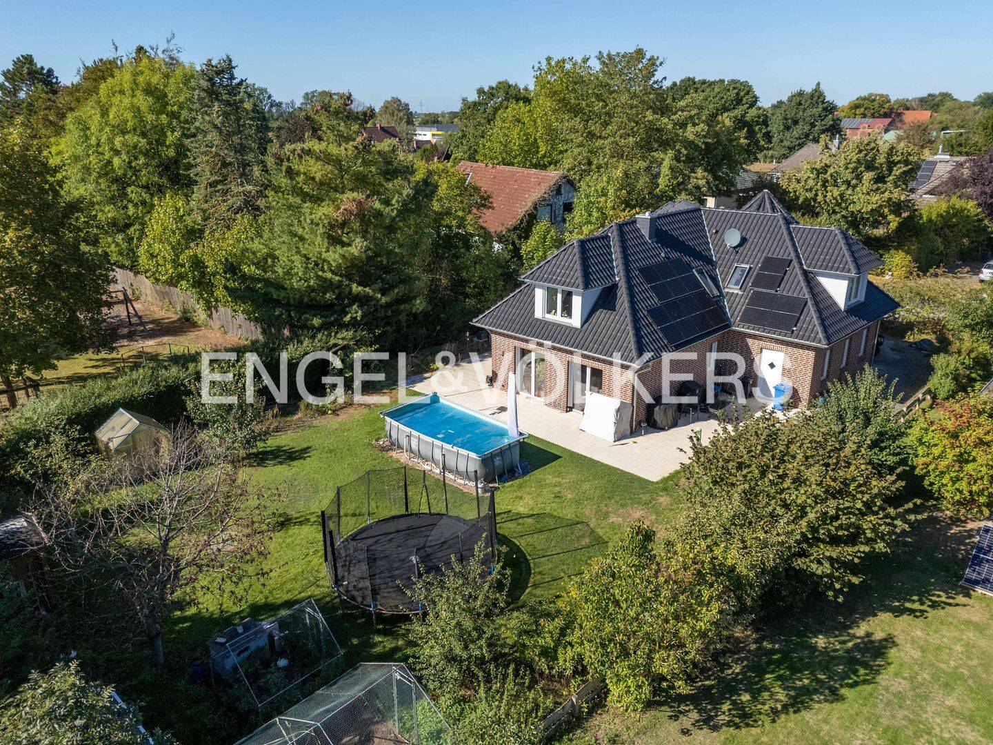 Zukunftssicheres Raumwunder: Modernes Ein- bis Zweifamilienhaus mit Energieeffizienz A+ in ruhiger Anliegerstraße, 27313 Dörverden