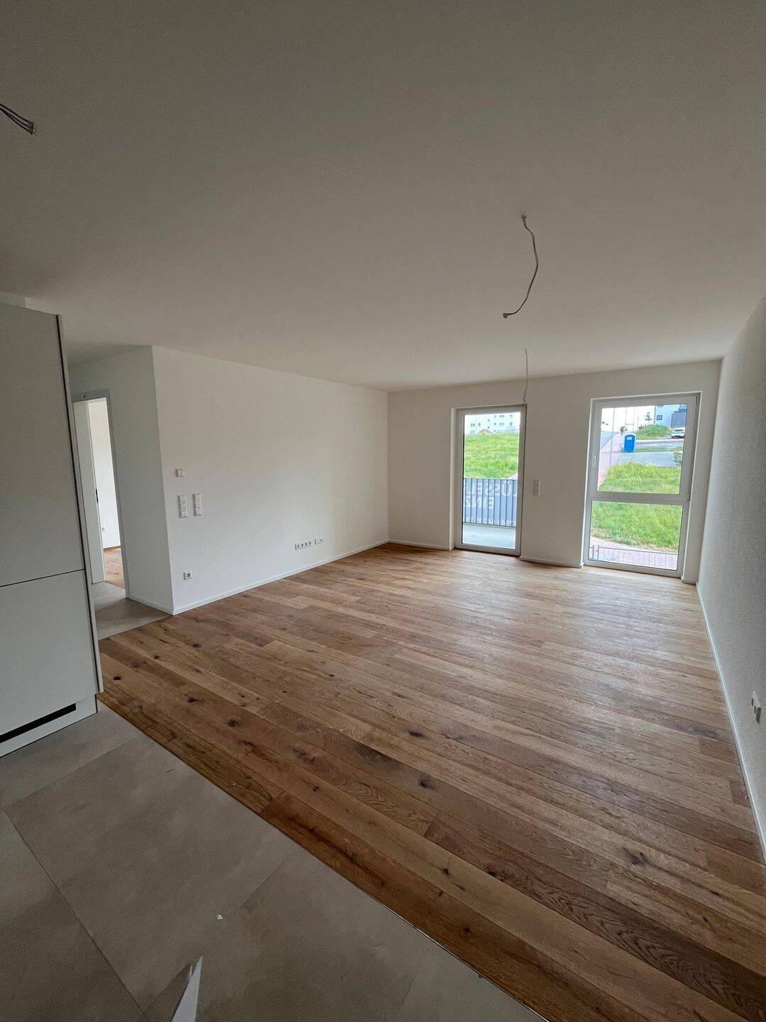 Lichtdurchflutete Neubauwohnung mit Einbauküche und Tiefgaragenstellplatz sucht Mieter, 74206 Bad Wimpfen