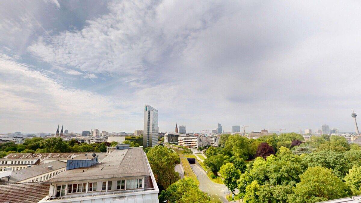 WOHNEN ÜBER DEM HOFGARTEN – PANORAMAWOHNUNG IM 12.OBERGESCHOSS, 40479 Düsseldorf (Derendorf Pempelfort)