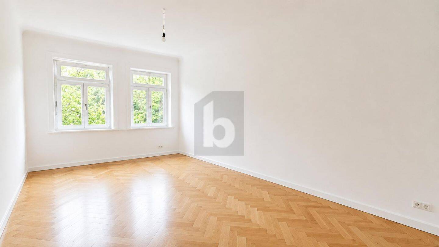 BESONDERES WOHNGEFÜHL MIT VIEL LICHT UND CHARME, 22303 Hamburg (Hamburg-Nord Barmbek-Nord Winterhude)