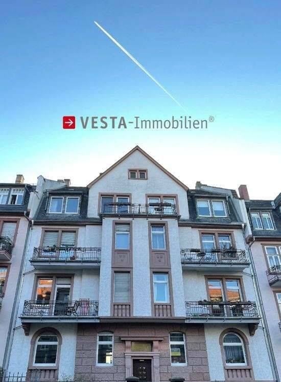 SACHSENHAUSEN: Altbauwohnung im Dornröschenschlaf! 2 Balkone, Flügeltür und vieles mehr…, 60598 Frankfurt am Main (Sachsenhausen)