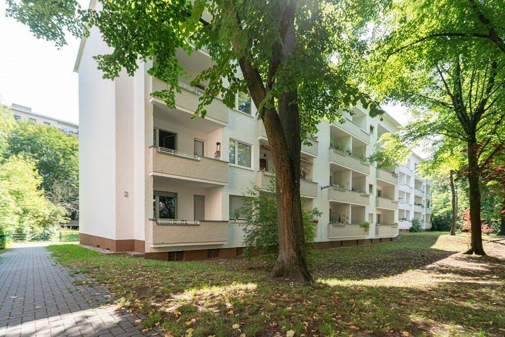 Urban wohnen. Individuell gestalten. Gutes bewirken. 2-Zimmer-Wohnung mit Renovierungsbedarf, 12347 Berlin (Neukölln)