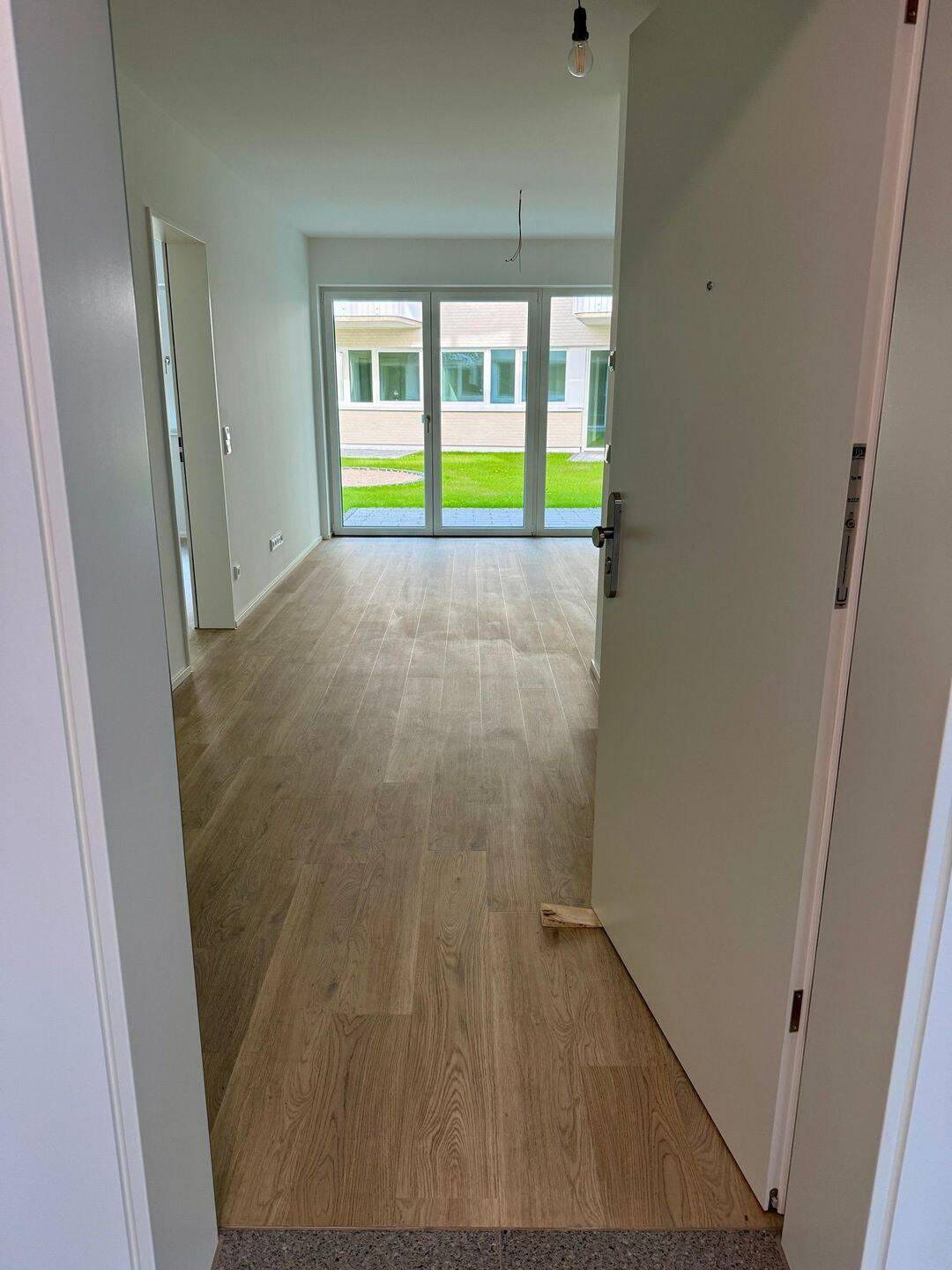 Erstbezug Neubau: 2-Zimmer mit Terrasse in den Elbvororten, 22609 Hamburg (Altona Groß Flottbek Nienstedten Osdorf Othmarschen)