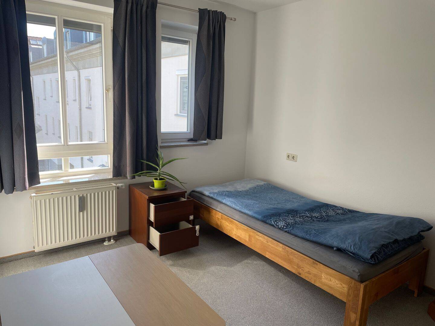 Möbeliertes Zimmer zur Untervermietung in einer 70 m² Wohnung, 2. Etage mit Balkon nahe Sportpark Nördlingen, 86720 Nördlingen