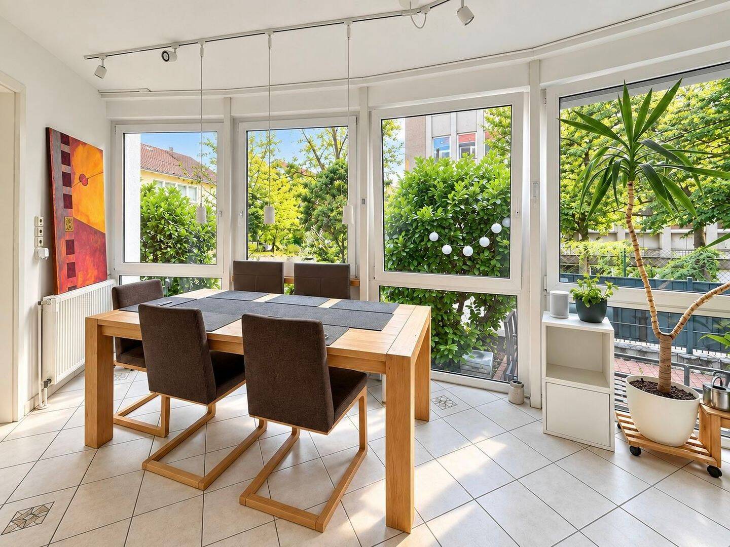 Individuelle 3,5-Zimmer-Erdgeschosswohnung mit Wintergarten und außergewöhnlichem Platzangebot, 30171 Hannover