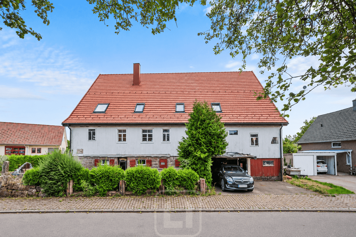 Wo Geschichte weiterlebt | Bauernhaus mit Scheune & über 200 m² Wohnpotenzial | PV-Anlage mit 20 kWp, 72226 Simmersfeld