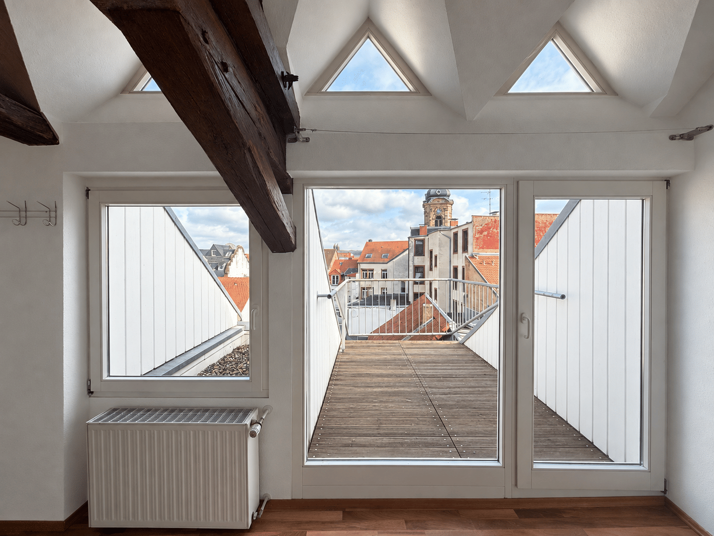Großzügige, ruhige 2-Zimmer-Wohnung am St. Johanner Markt, 66111 Saarbrücken