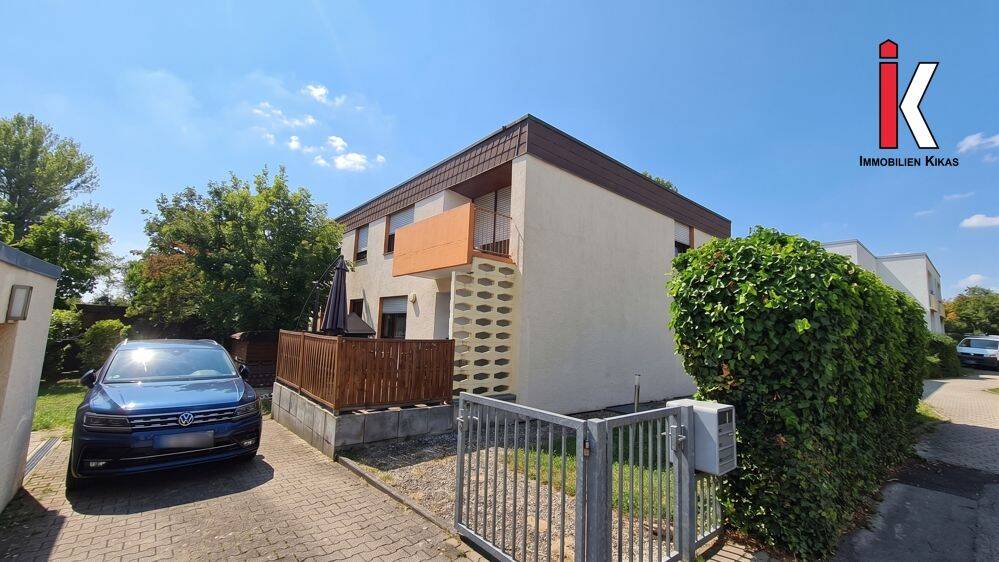 Anmieten, einziehen, wohlfühlen! Doppelhaushälfte in Maichingen, 71069 Sindelfingen