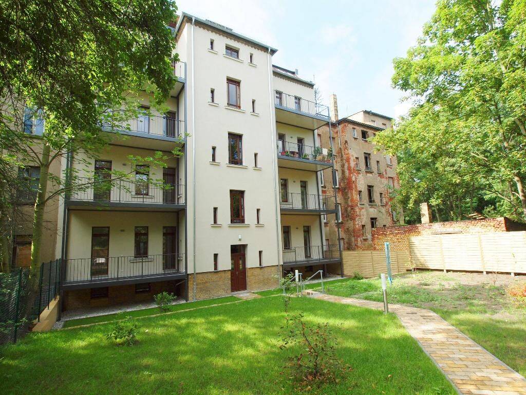 :-) Schöne 3-Zimmer-Wohnung | direkte Nähe zum Parkbogen Ost | Parkett | EBK | Wanne & Dusche | Balkon mit Grünblick, 4318 Leipzig (Anger-Crottendorf Sellerhausen-Stünz)