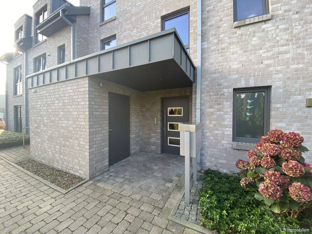 Großzügige 3 Zimmer Erdgeschosswohnung in KFW 40 Bauweise mit Einbauküche und Terrasse, 26180 Rastede