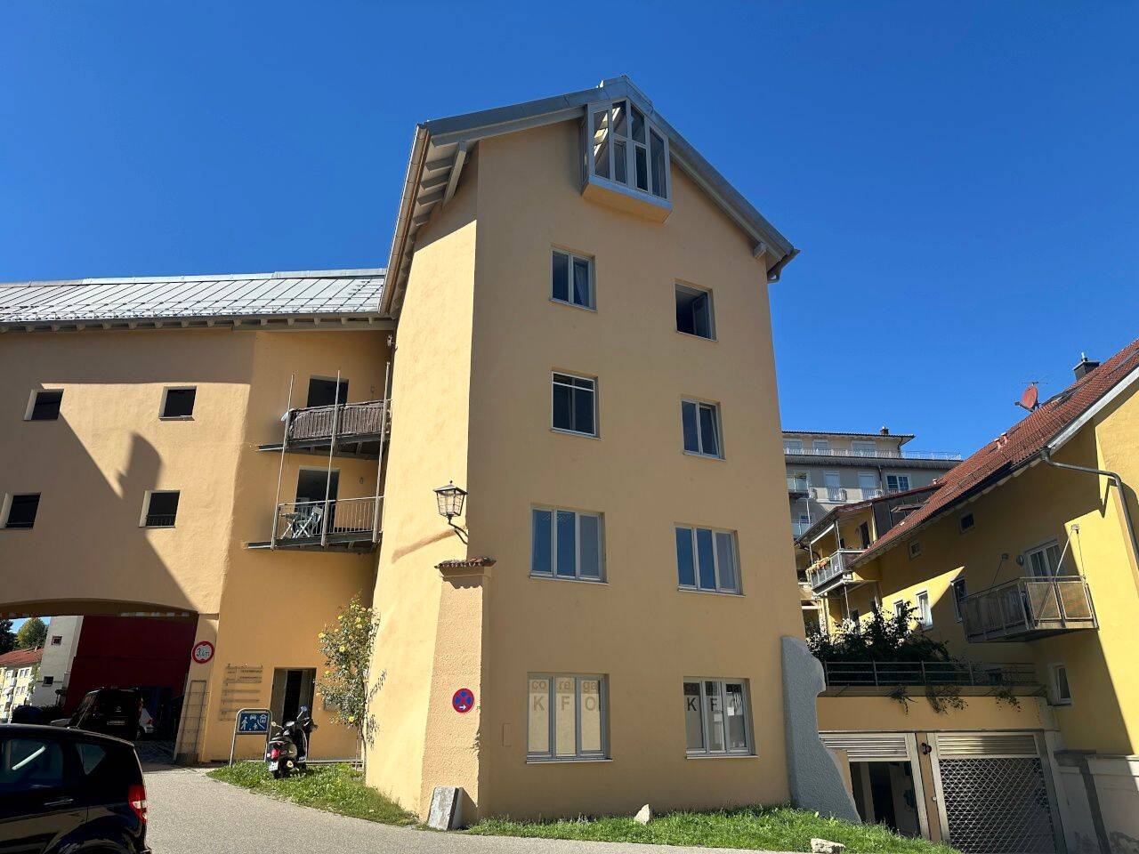 Eine Büro/Praxiseinheit – derzeit aufgeteilt in zwei Wohnungen, 83512 Wasserburg a. Inn