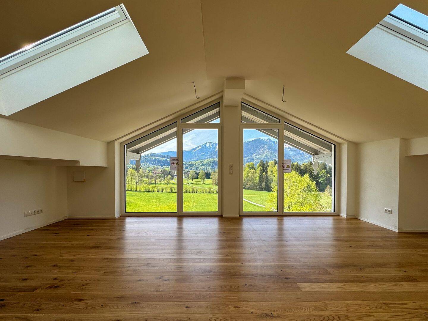 Exklusive Maisonettewohnung mit einzigartigem Ausblick und eigenem Garten, 83730 Fischbachau