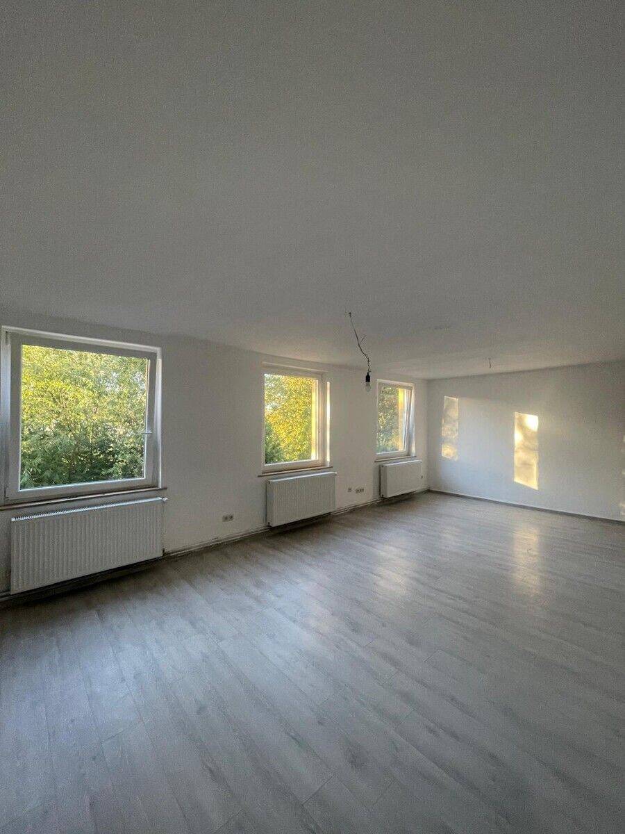 Helle 5-ZKB mit Gartenanteil und Option auf Garage, 31061 Alfeld (Leine)