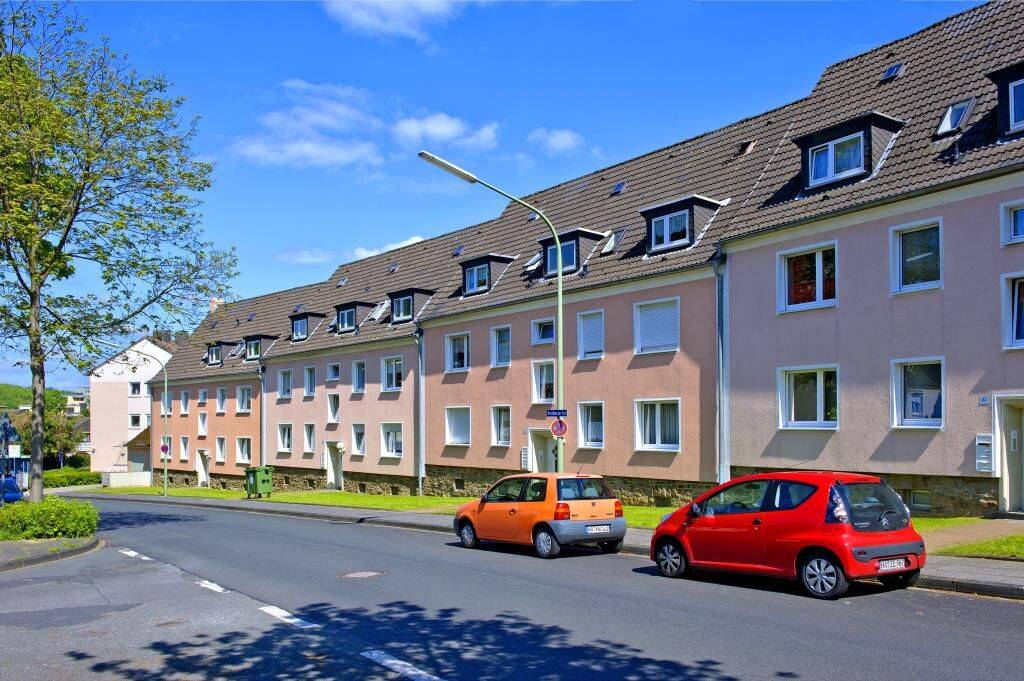 Schöne 2-Zimmer-Wohnung mit neuem Tageslichtbadezimmer und Balkon in Hagen Eilperfeld!, 58091 Hagen (Dahl Eilpe Emst Mittelstadt Wehringhausen)