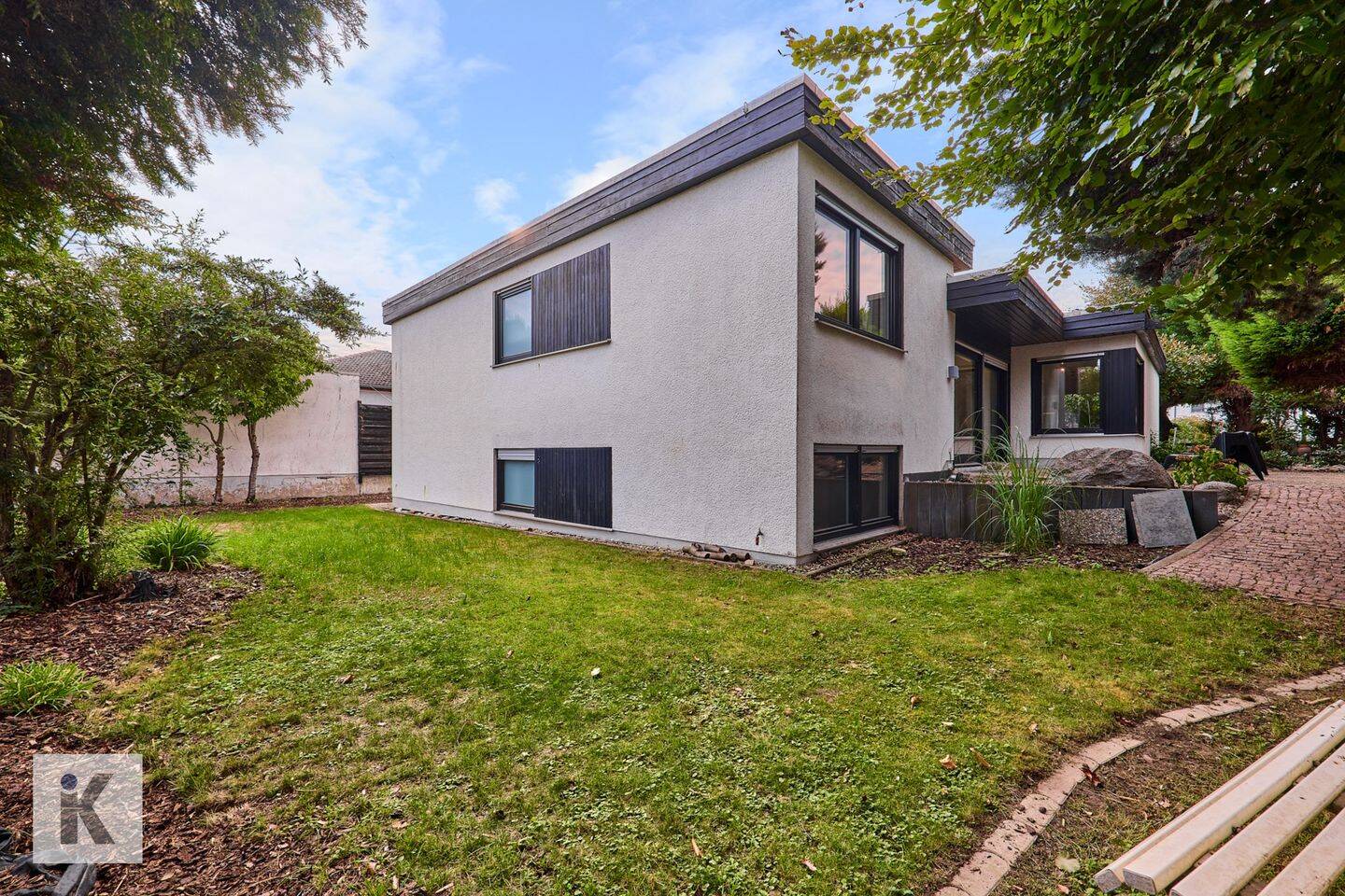 Split-Level-Bungalow – lichtdurchflutete Großzügigkeit auf versetzten Ebenen, 67112 Mutterstadt