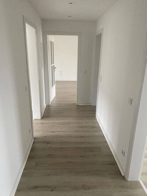 NEUSS DREIKÖNIGENVIERTEL- SCHICKE ZWEI BIS DREIZIMMERWOHNUNG IN ZENTRALER LAGE, 41464 Neuss