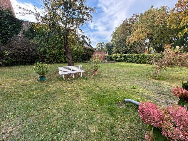 3,5-Raum-Wohnung mit Balkon, Kaminofen & Gartennutzung in begehrter Lage von Stendal – 207/26, 39576 Stendal