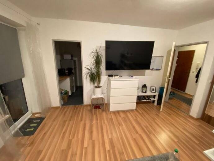 Ruhiges 1 Zi-App. im 3.OG in Rosenheim Nord, 36 m2 mit großem Balkon und Lift, 83022 Rosenheim (Happing Innenstadt Ost Süd West)